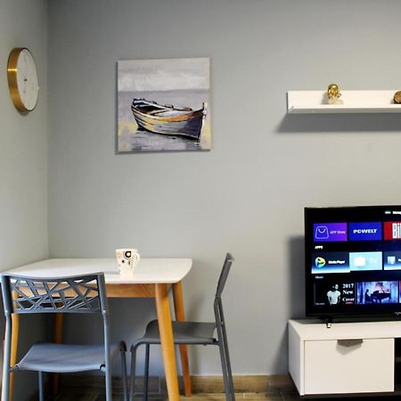 Apartamenti 2v1- Blloku BKT Tirana Esterno foto