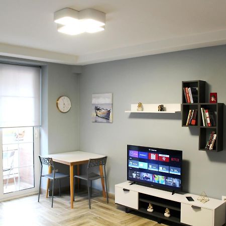 Apartamenti 2v1- Blloku BKT Tirana Esterno foto
