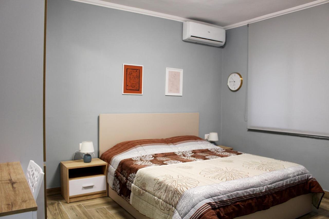 Apartamenti 2v1- Blloku BKT Tirana Esterno foto